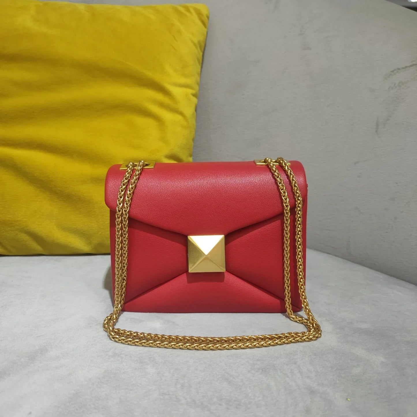 Street-Wave Luxe Rivet Leather Crossbody Bag - Premium Craft With Rivet Detail And Versatile Chain Strap For Day To Night