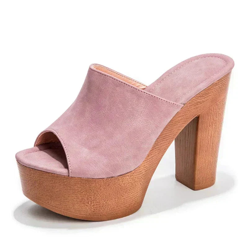 Women's Flat Sandals with Platform Design and Adjustable Straps