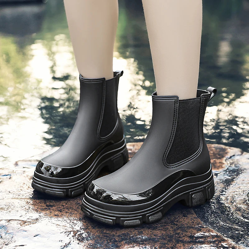 Street-Wave Waterproof Slip-On Wellington Boots Unisex With Elastic Sides And Grippy Sole
