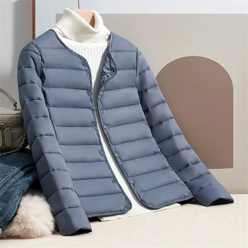 Street-wave Lightweight Down Jacket for Women Slim Fit Warmth Without Bulk Ideal for Transitional Weather Comfort