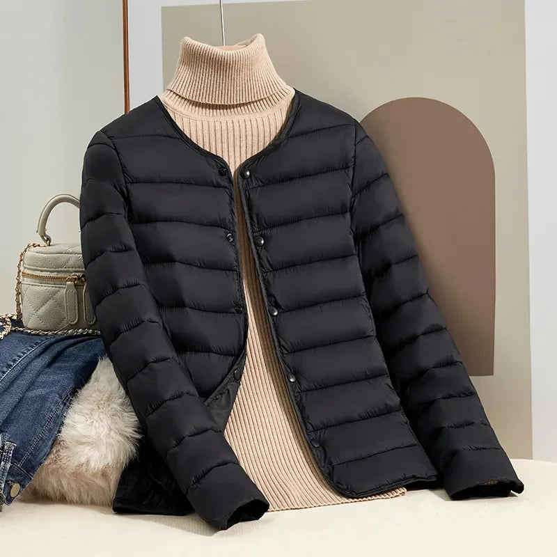 Street-wave Lightweight Down Jacket for Women Slim Fit Warmth Without Bulk Ideal for Transitional Weather Comfort