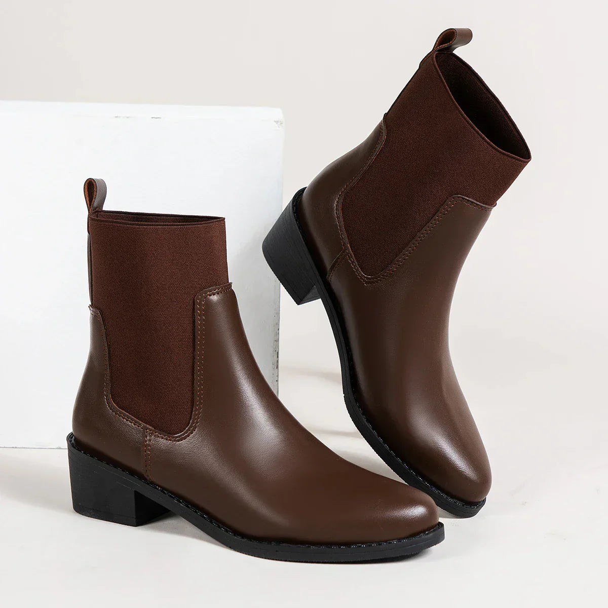 Street-wave Chelsea Boots With Block Heel And Pointed Toe For Modern Women Everyday Style