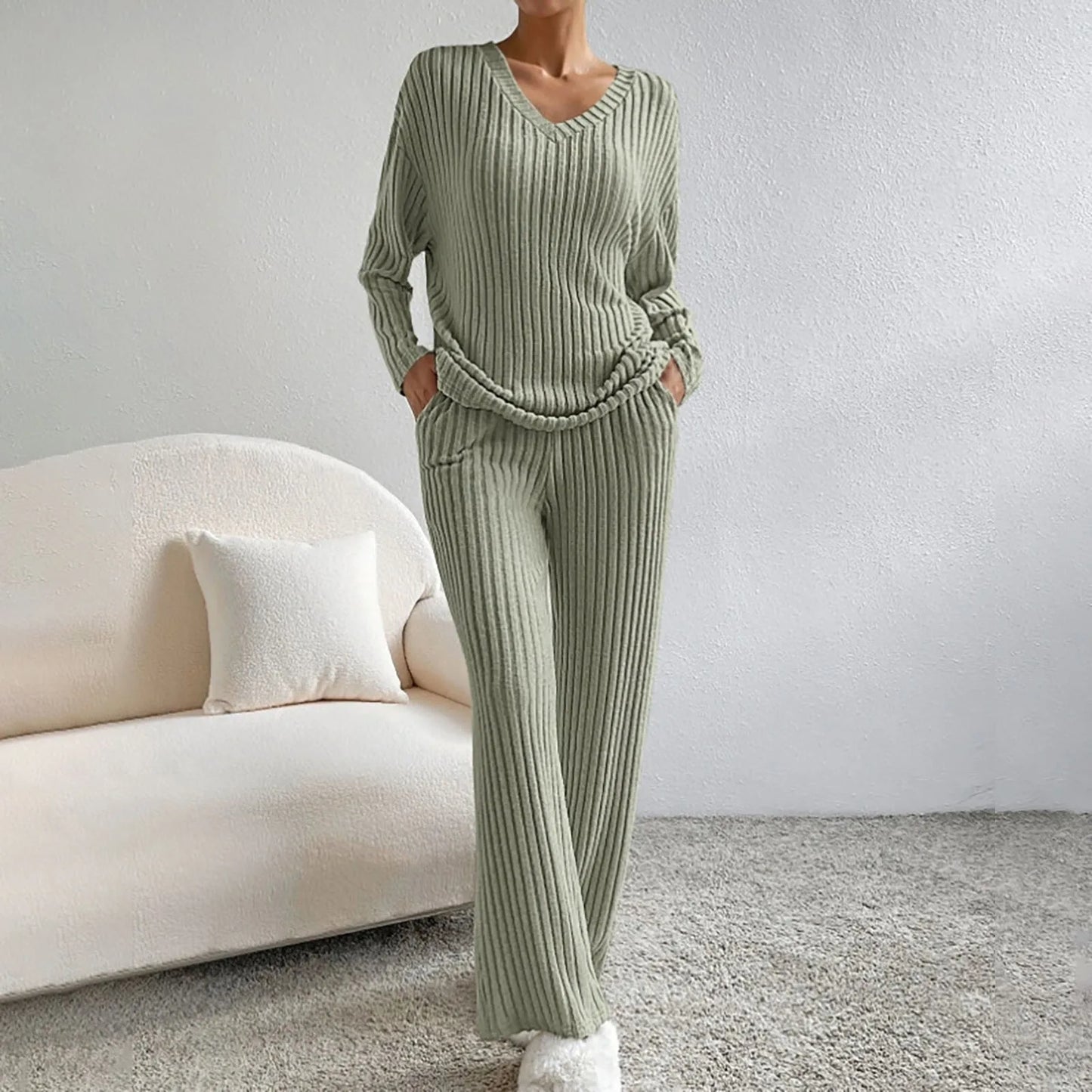 Women's Knitted Two-Piece Set with Relaxed Fit and Soft Texture