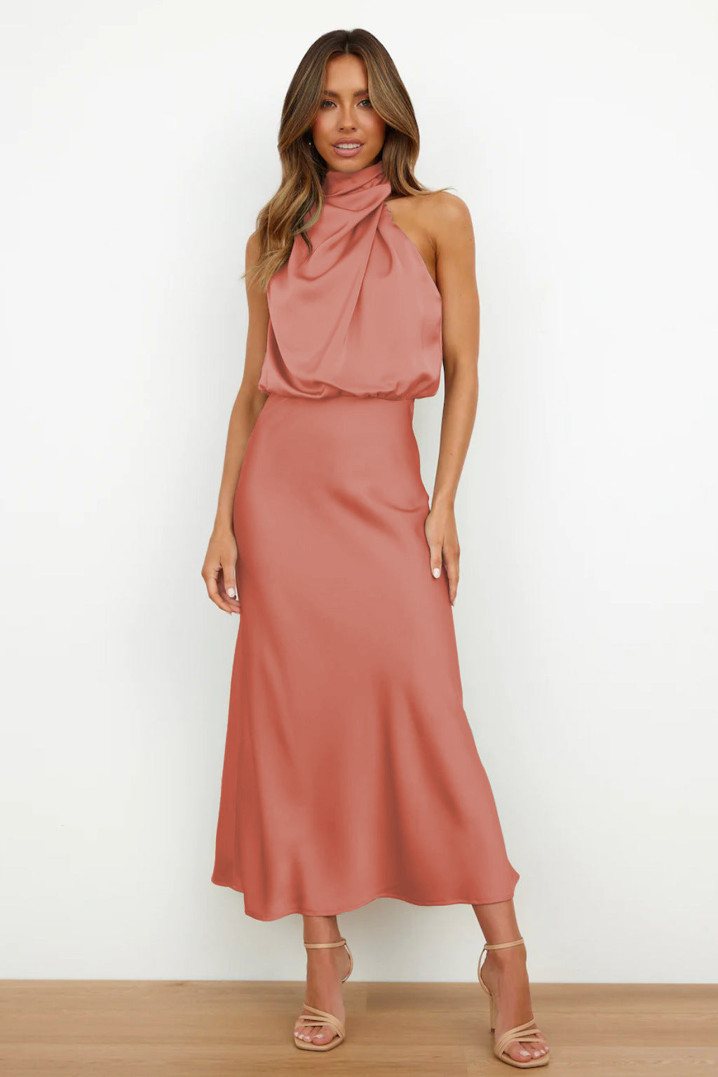 Women's Halter Evening Dress with Open Back and Floor-Length Design