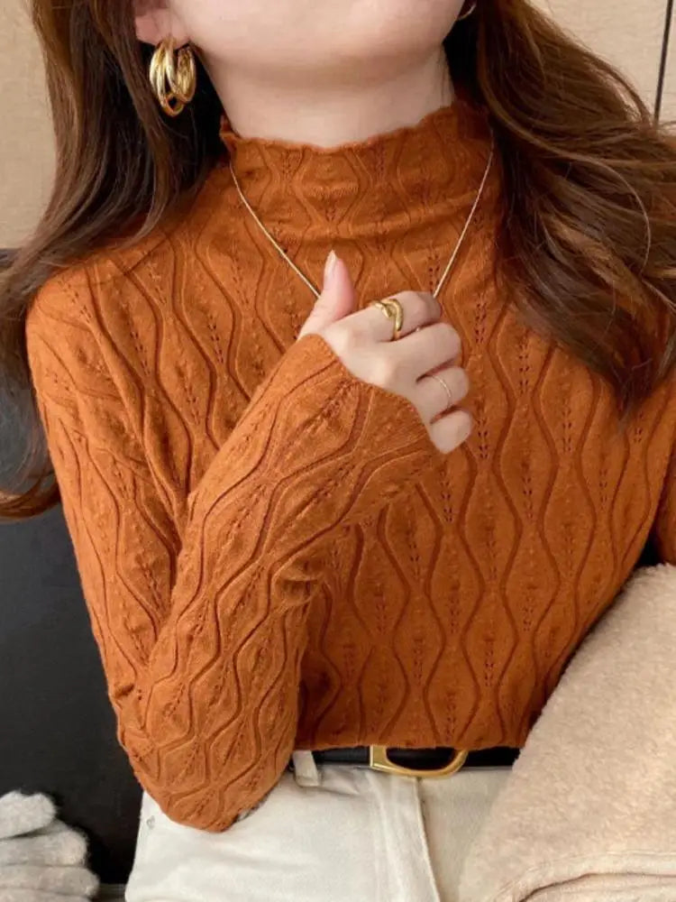 Street-Wave Cashmere Slimfit Winter Undershirt for Women Luxuriously Soft Warm Layer Under Tops