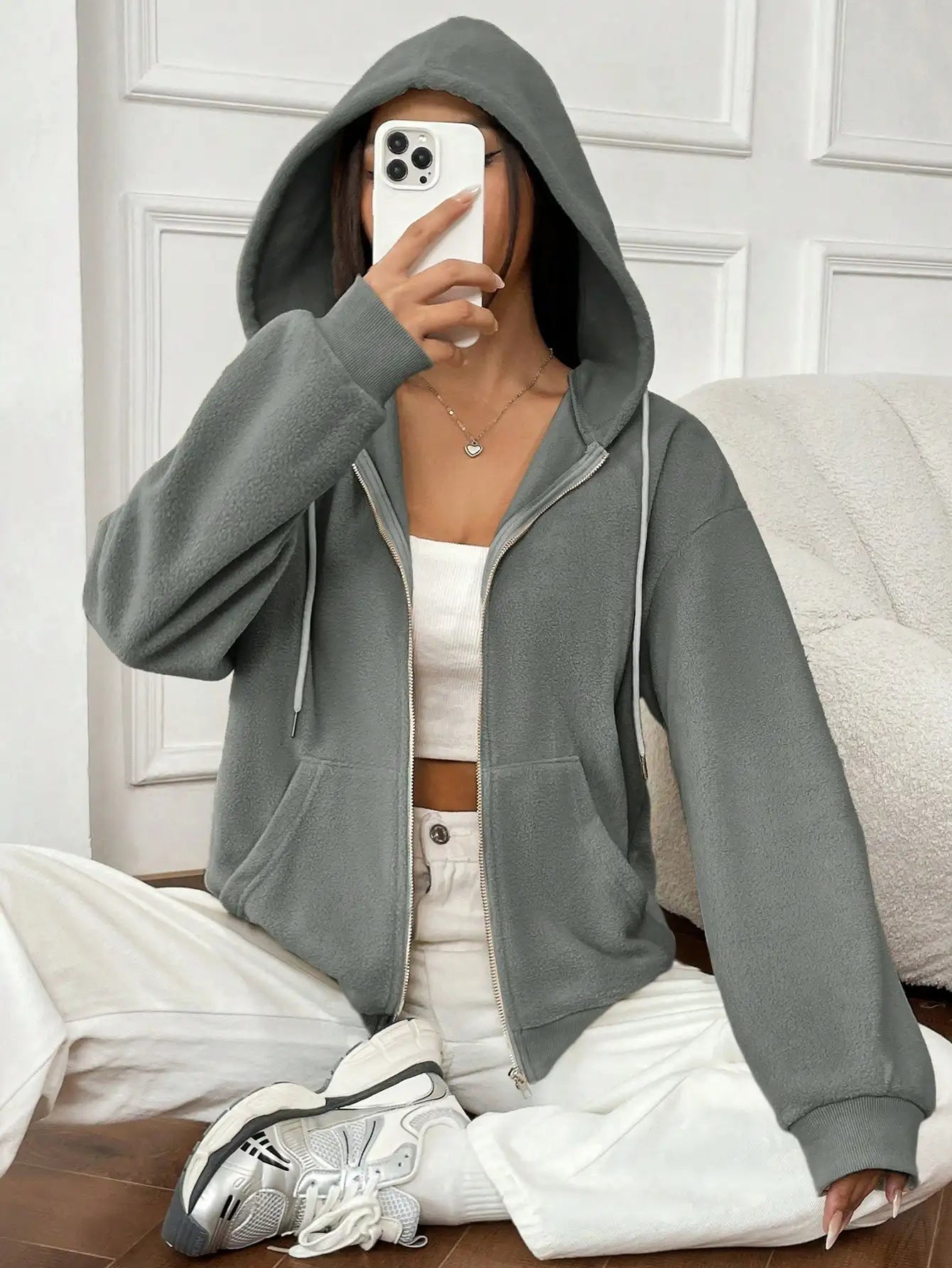 Street-wave Hooded Zip Jacket For Women With Soft Fleece Lining And Weatherproof Comfort