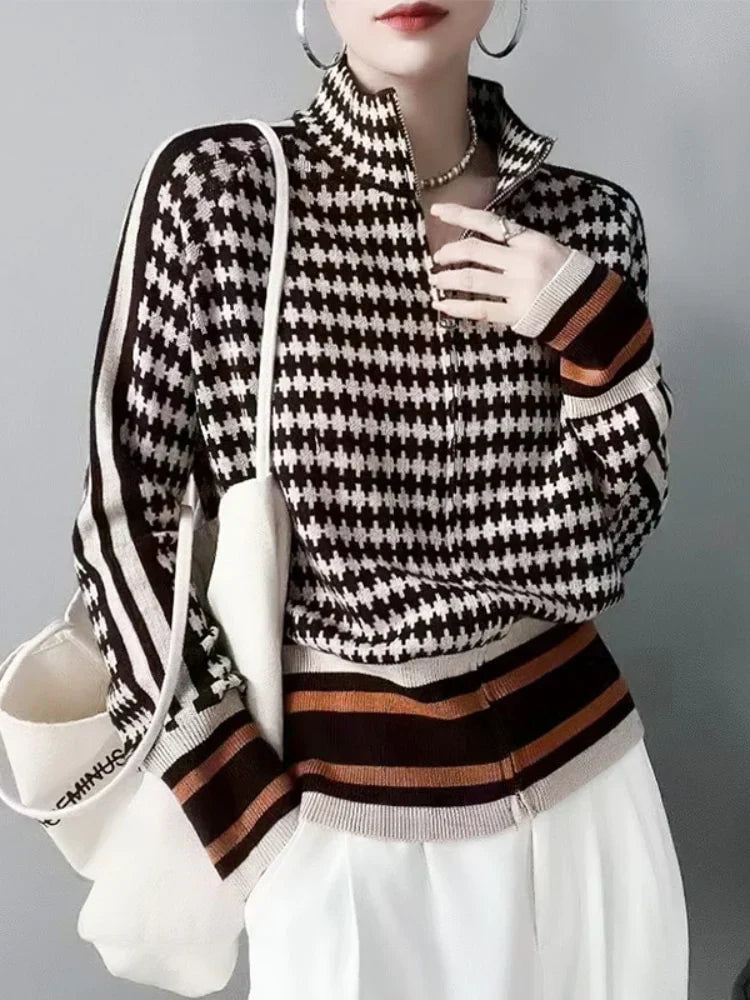 Streetwave Winifred Pullover for Women Elegant Warm Knit Sweater with Houndstooth and Green Stripes