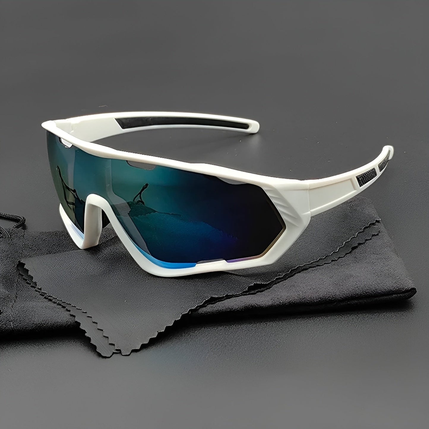 Street-Wave Peak View Sunglasses - Durable Polycarbonate Lenses For Outdoor Enthusiasts With Non-Slip Nose Pad
