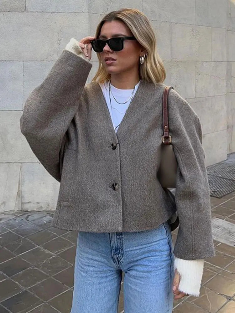 Streetwave Designer Blazer Mantel for Women Luxurious Comfort Effortless Chic Everyday Style