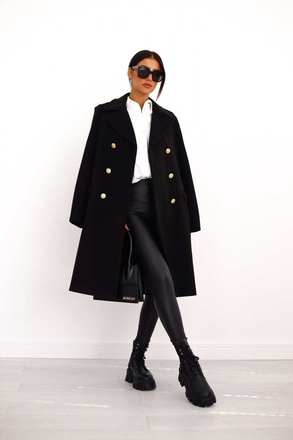 Street-wave Tailored Wool Jacket For Women With Gold Button Detail Elegant Timeless Style