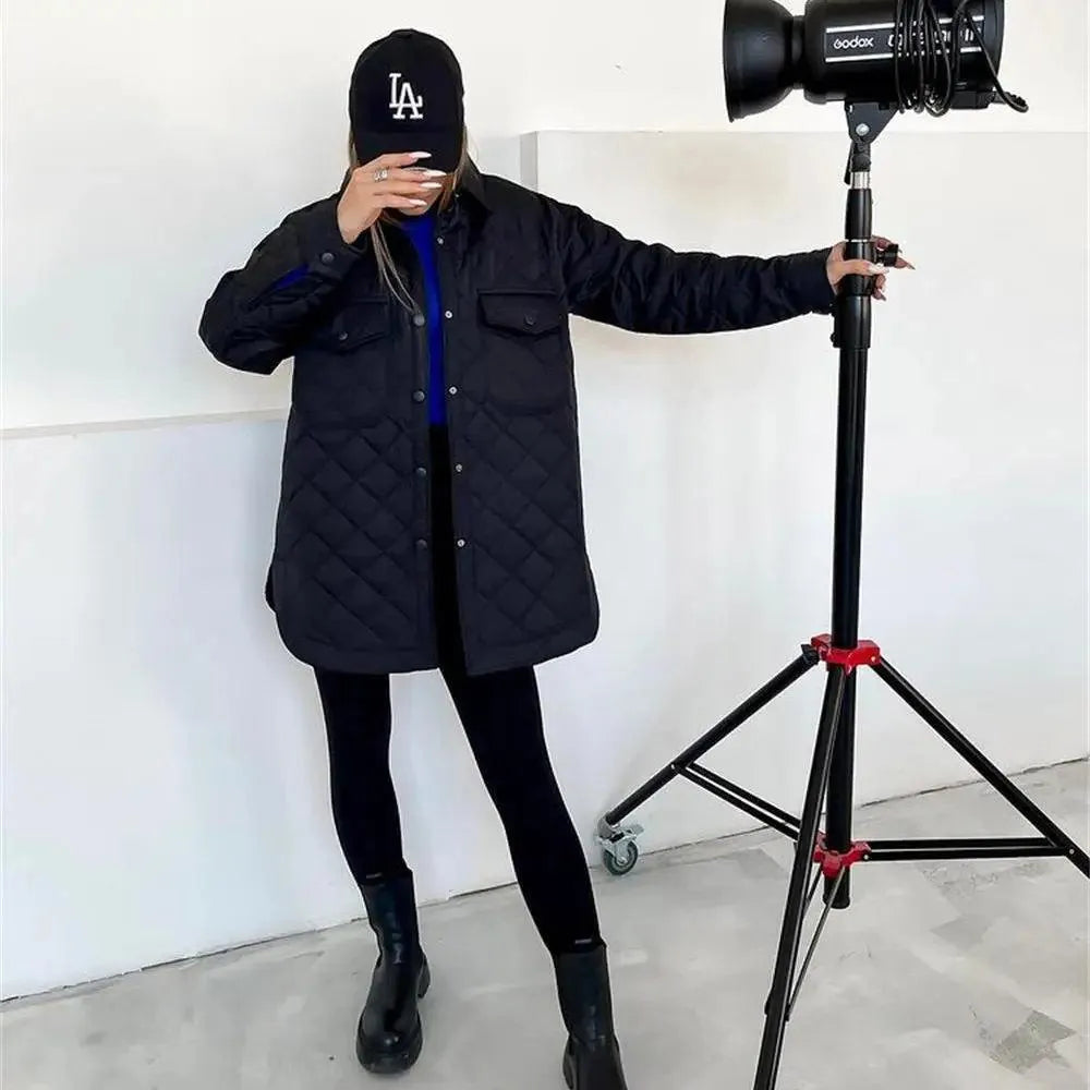 Street-Wave Quilted Jacket With Button Closure And Large Pockets For Autumn Comfort And Style For Women