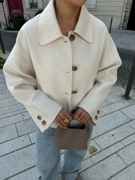 Street-Wave Stylish Oversized Quilted Transition Jacket For Women With Button Front And Wide Collar