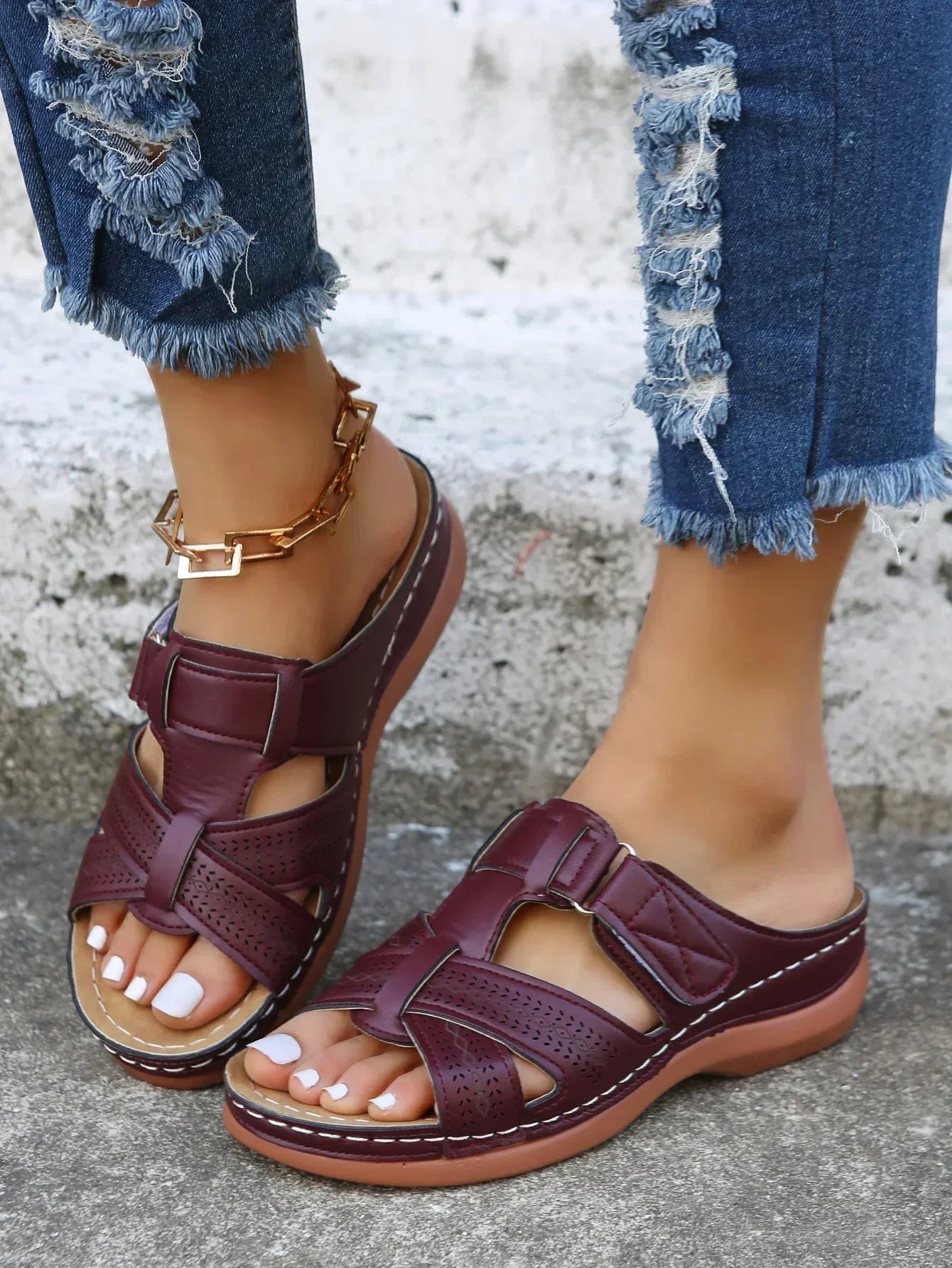 Women's Cushioned Wedge Sandals with Adjustable Straps and Supportive Footbed