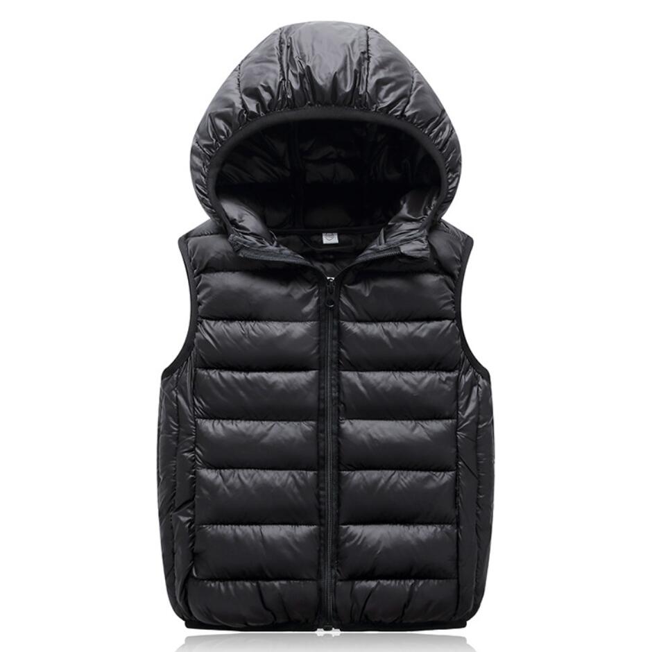 Street-Wave Hooded Puffer Vest for Women Lightweight Warmth Zip Front Cozy Fit for Outdoor Activities
