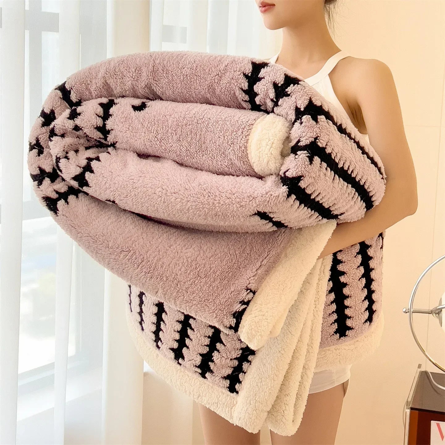 Contemporary Flannel Blanket With Plush Sherpa Fleece