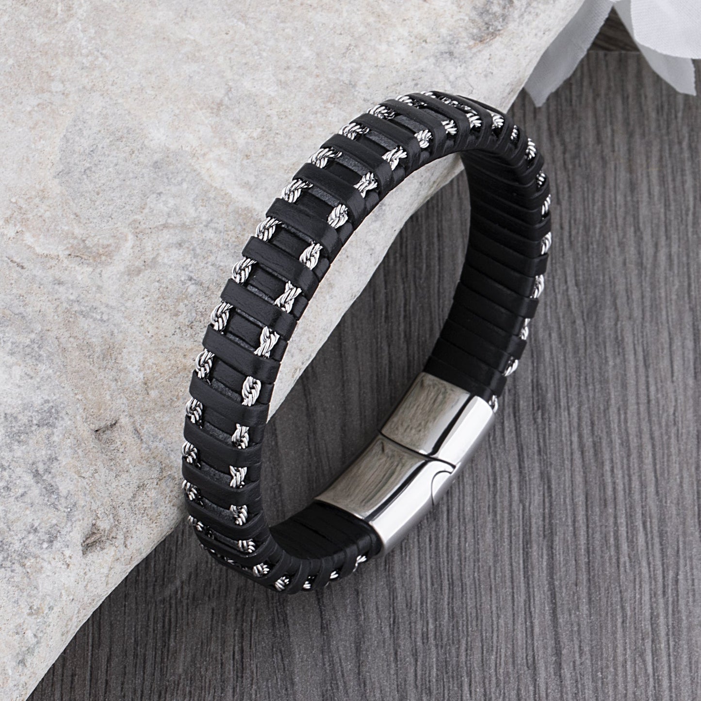 Edles schwarzes geflochtenes Lederarmband Dirk - Street-wave