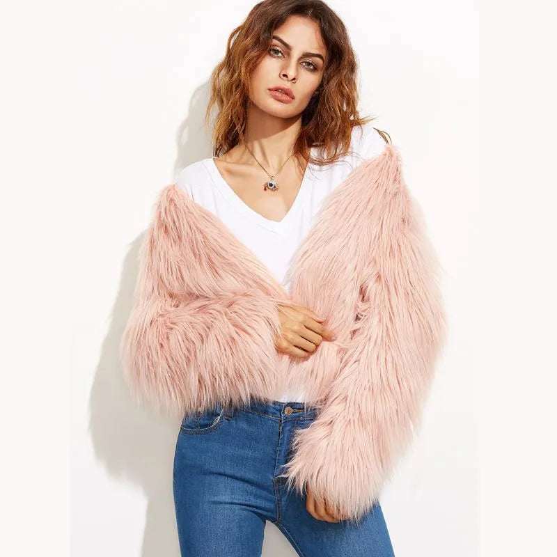 Street-Wave Soft Faux Fur Coat For Women Chic Cozy Charm Outerwear For Cold Days And Elegant Evenings