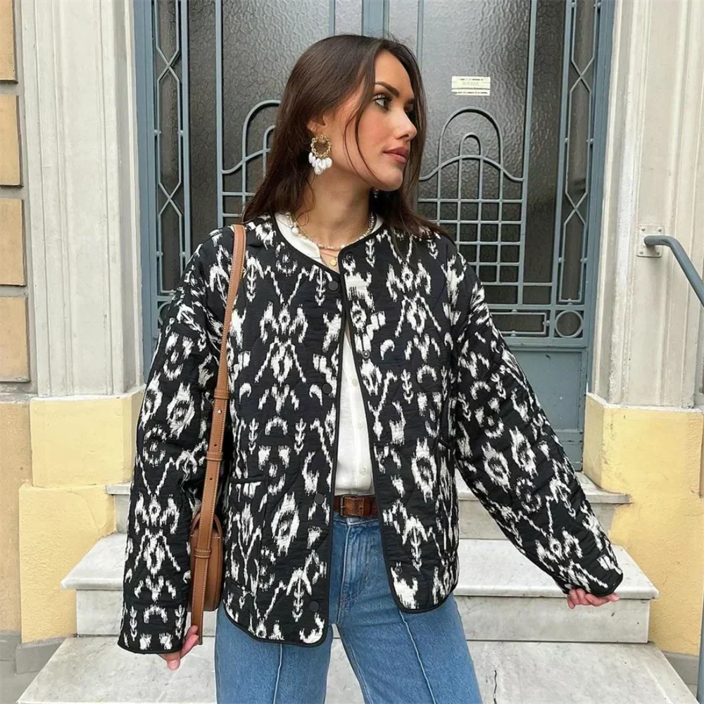 Street-Wave Padded Jacket for Women Cozy Warmth and Versatile Short Design Eco Friendly Materials