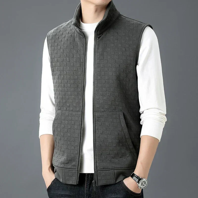 Street-wave Men's Sleeveless Zip Vest With Subtle Texture, Casual Streetwear Essential