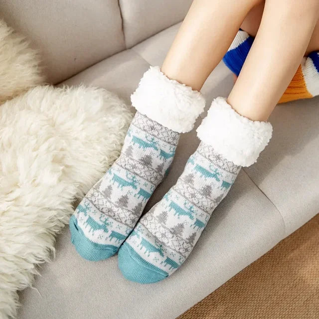 Street-wave Christmas Socks For Kids Warm Cozy Festive Santa Design With Plush Cuff