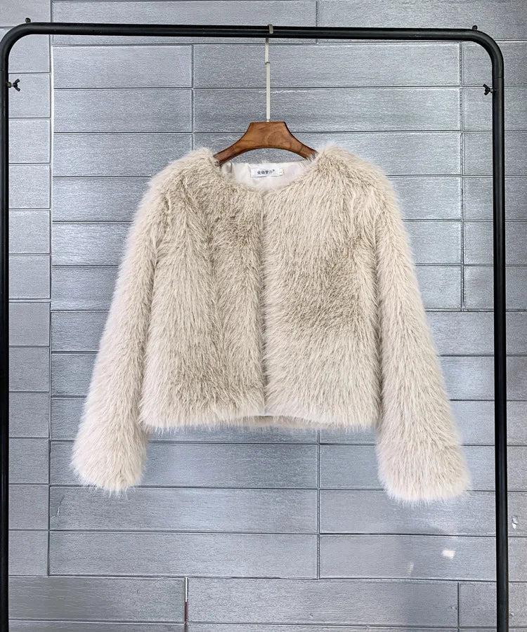 Street-Wave Plush Fur Coat For Women Warm Cozy Glamorous Lamb Fur Lined Luxe Comfort