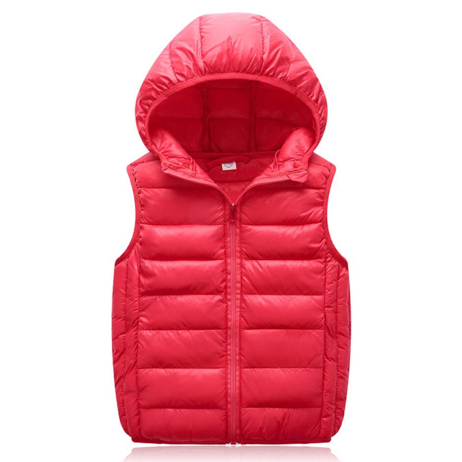 Street-Wave Hooded Puffer Vest for Women Lightweight Warmth Zip Front Cozy Fit for Outdoor Activities