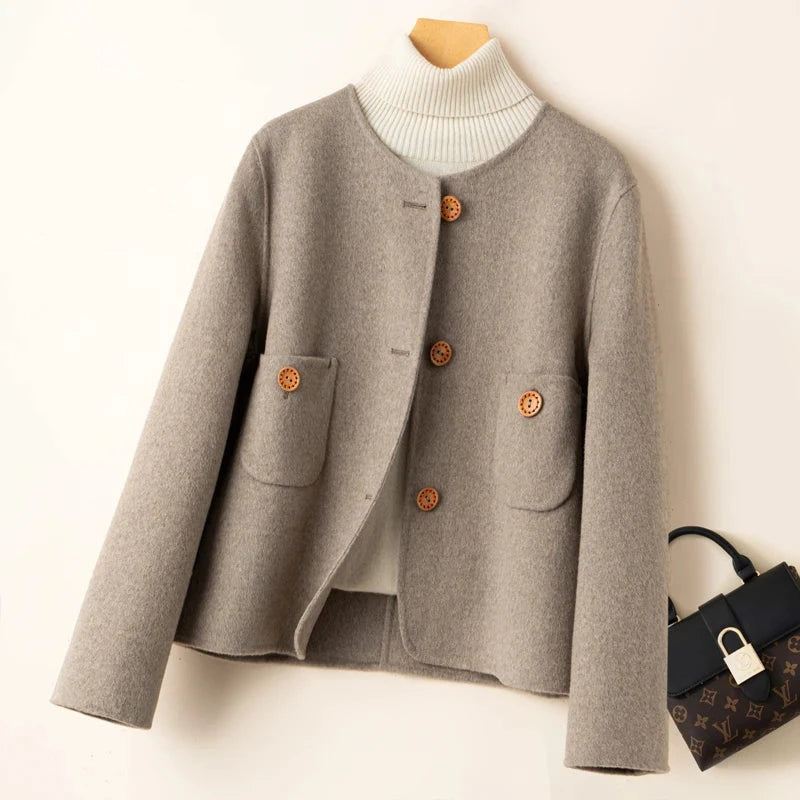 Street-wave Cropped Wool Coat For Women With Relaxed Silhouette And Large Pockets
