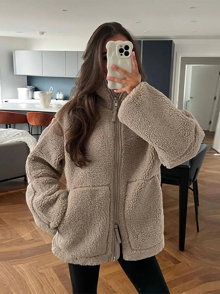 Street-Wave Teddy Jacket Ultra Warm Cozy Plush Lined Winter Coat For Urban Fashion Lovers