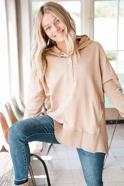 Street-wave Women's Cozy Pockets Jacket With Soft Synthetic Fiber For Autumn And Winter Adventures
