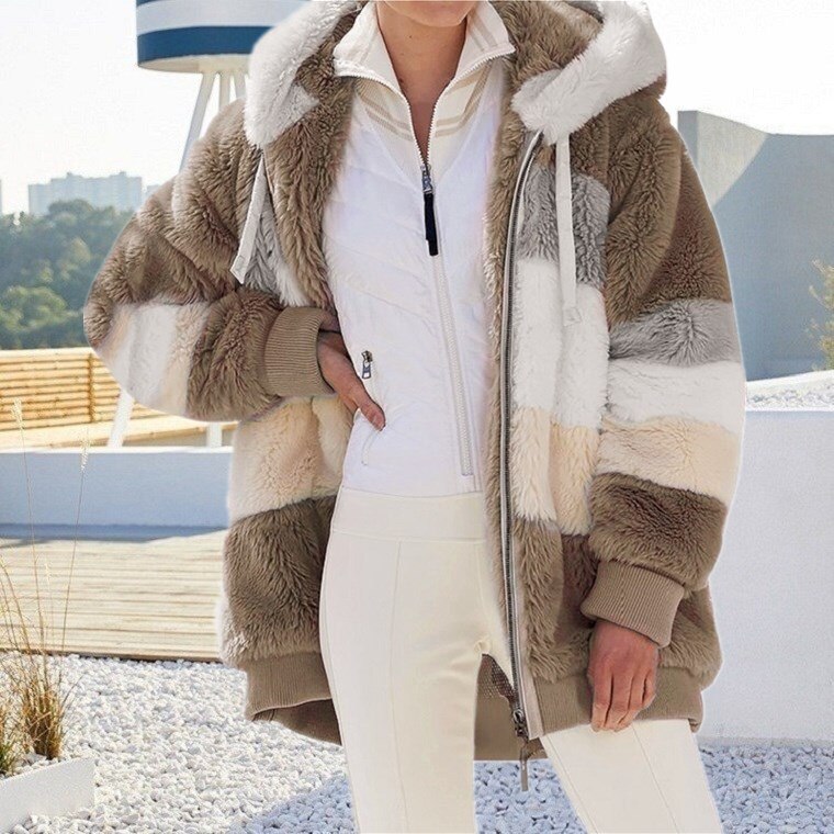 Street-wave Fleece Jacket For Women Cozy Patchwork Coat With Plush Lining And Warmth