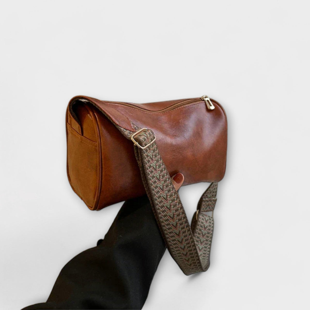 Women's Modern Shoulder Bag with Adjustable Strap and Versatile Design