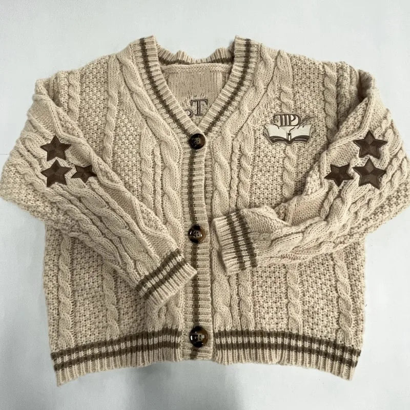 Street-Wave Ophelie Women Cable Knit Cardigan Sweater With Star Patch Sleeves For Elegant Winter Warmth