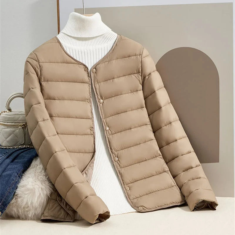 Street-wave Lightweight Down Jacket for Women Slim Fit Warmth Without Bulk Ideal for Transitional Weather Comfort
