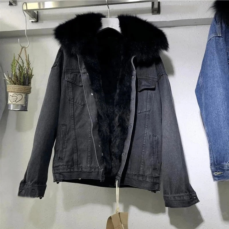 Street Wave Denim Jacket For Women With Faux Fur Collar Warm Cozy Winter Style Premium