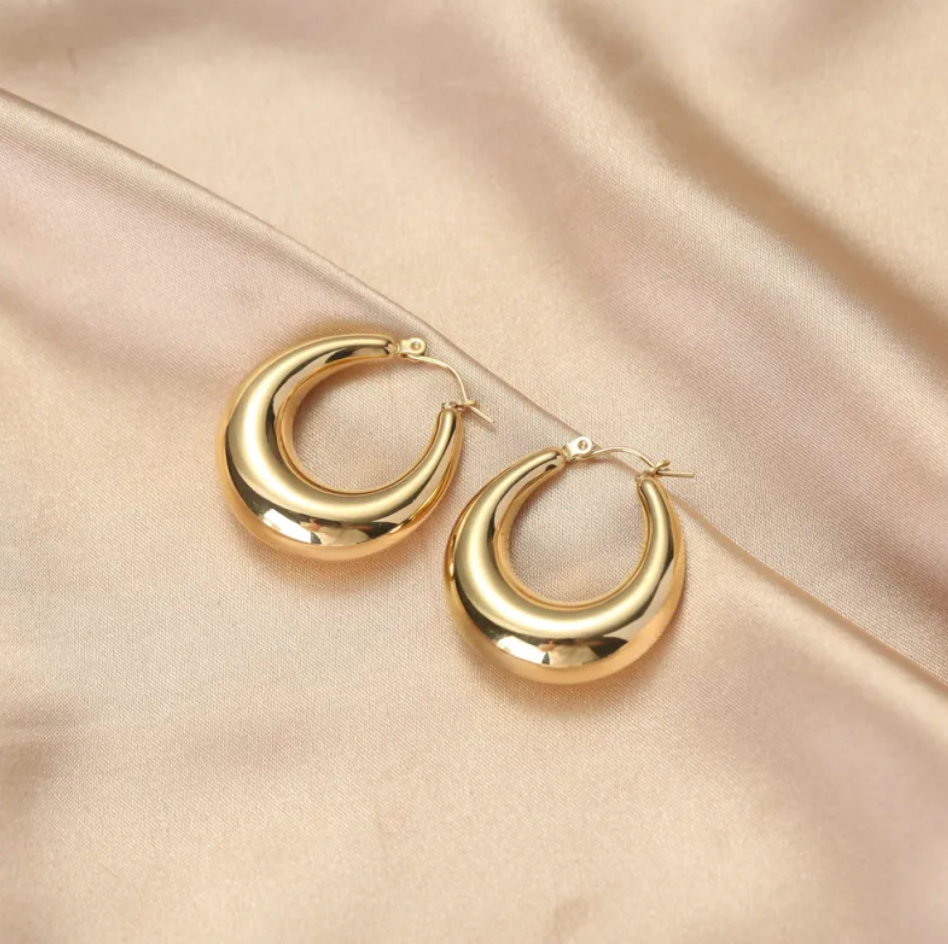 Street-Wave Gold Hoop Earrings For Women In Old Money Style 18K Gold Plated Stainless Steel