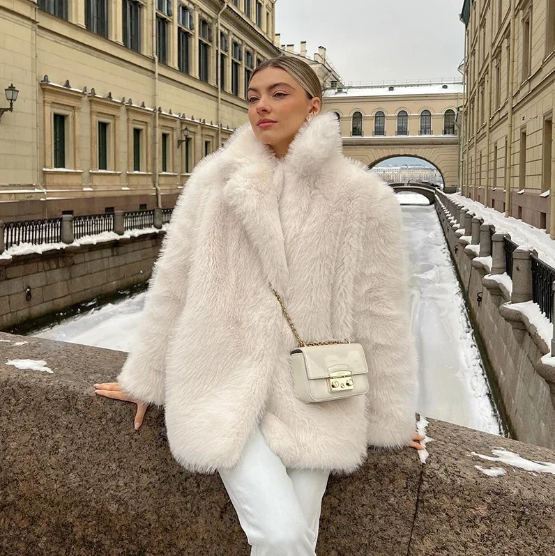 Street-wave Luxurious Soft Faux Fur Jacket for Women Premium Warmth and Everyday Comfort