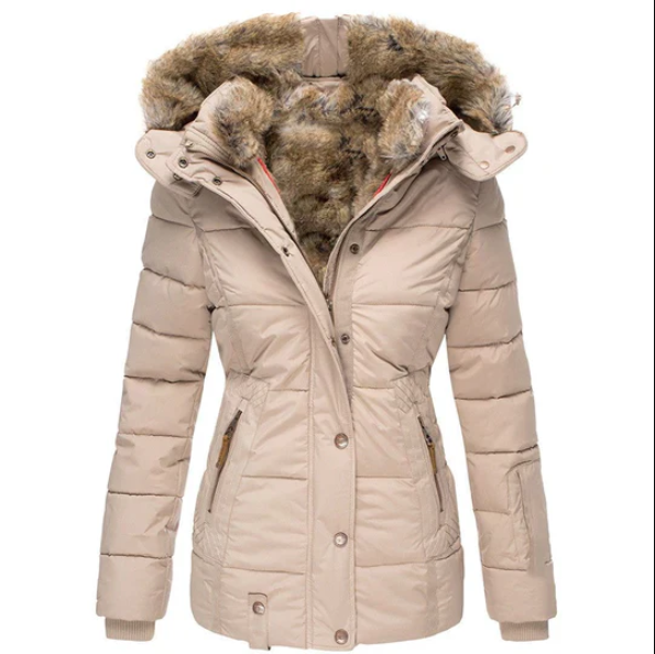 Street-Wave Tailored Winter Coat For Women With Fur Hood, Warm, Stylish Fit With Cozy Lining And Practical Pockets
