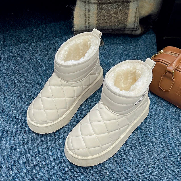Street-wave Cozy Plush Winter Boots For Women With Insulated Warmth And Durable Quilted Design