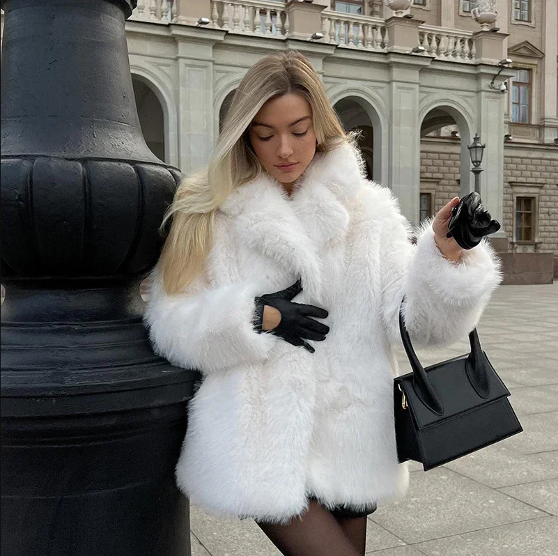 Street-wave Luxurious Soft Faux Fur Jacket for Women Premium Warmth and Everyday Comfort