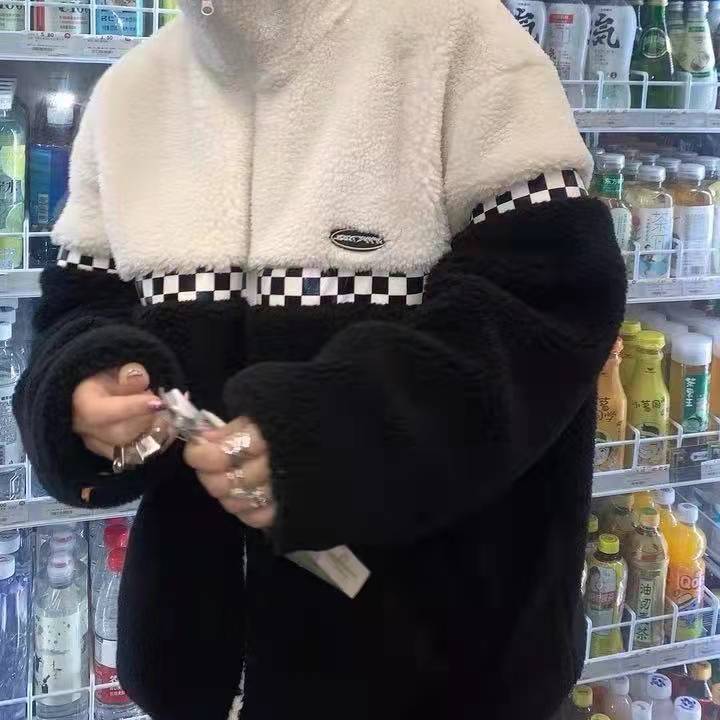 Street-Wave Thick Fleece Jacket For Women Ultra Warm Cozy Comfort Outerwear For Cold Weather And Everyday Street Style