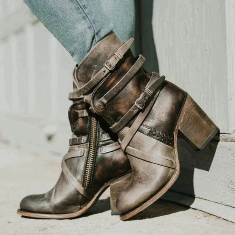 Street-Wave Women Retro Boots Warm Cozy Leather Ankle Boots For Chic Winter Style