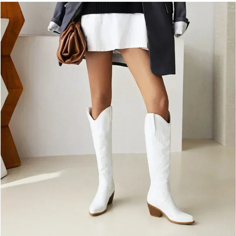 Street-Wave Wildleder Knee High Cowboy Boots Premium Suede Western Style For Modern Women Spring Collection