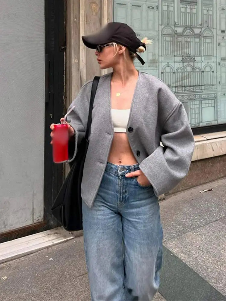 Streetwave Designer Blazer Mantel for Women Luxurious Comfort Effortless Chic Everyday Style