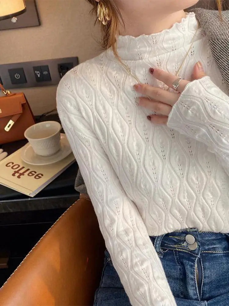 Street-Wave Cashmere Slimfit Winter Undershirt for Women Luxuriously Soft Warm Layer Under Tops