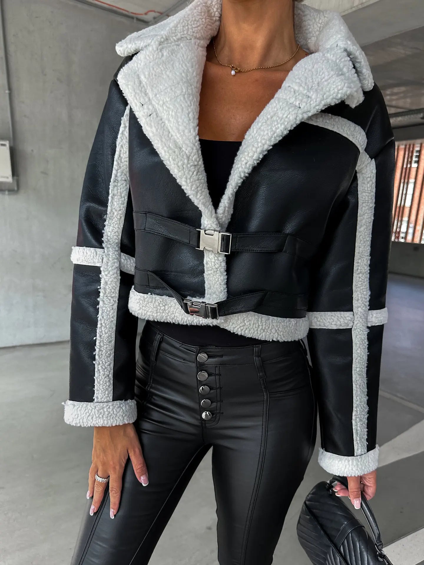 Street Wave Cozy Faux Fur Coat With Warm Plush Lining For Women Who Love Trendy Winter Outerwear