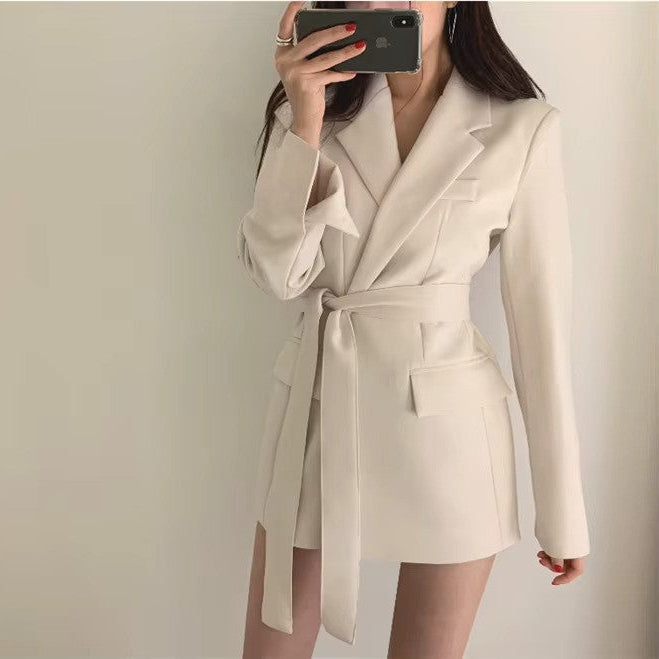 Street-Wave Belted Blazer for Women Elegant Structured Fit Cinched Waist Versatile Work to Evening
