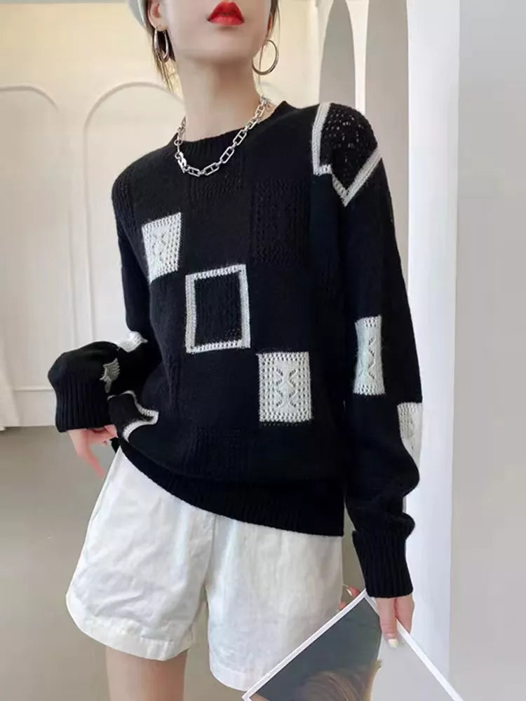 Street Wave Plus Size Patchwork Knit Sweater With Bold Prints For Modern Curvy Women