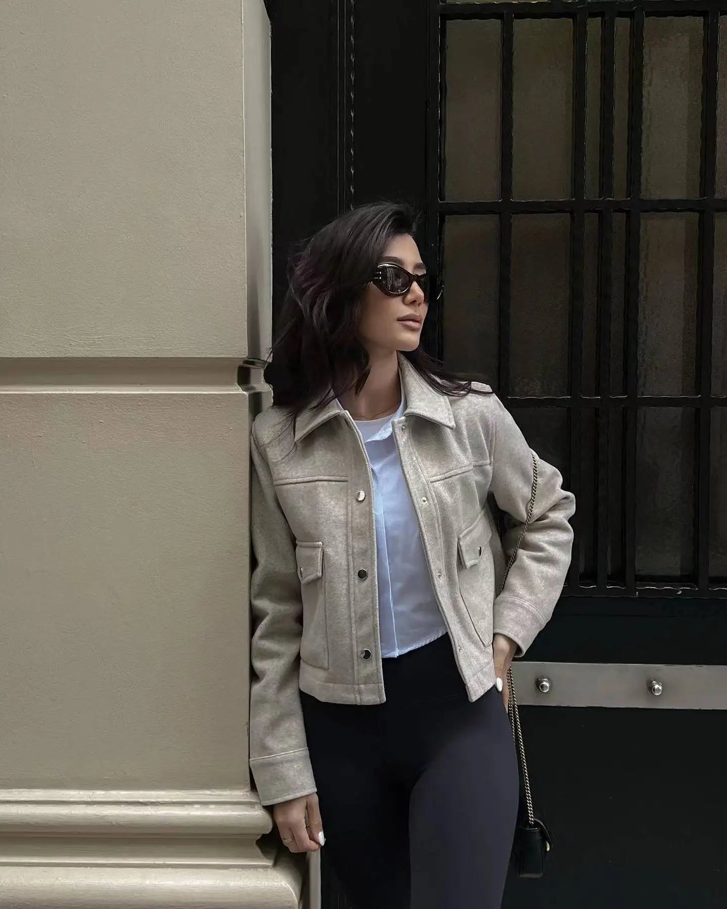 Street-Wave Women's Wool Jacket With Lapel Collar And Button Front For Timeless Chic
