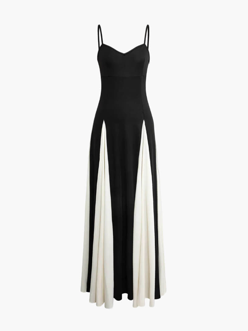 Women's Maxi Dress with Black-and-White Pattern and Flowing Design