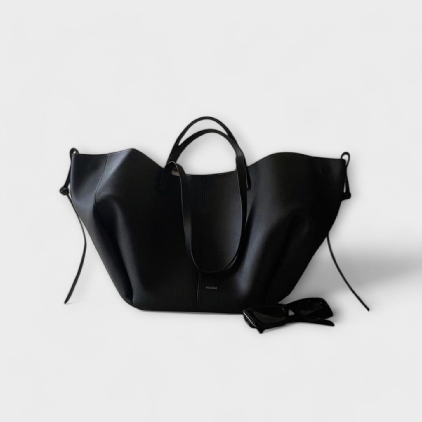 Women's Modern Handbag with Versatile Design and Spacious Interior